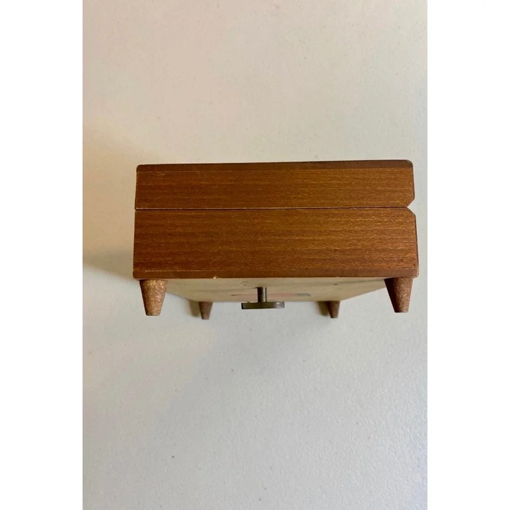 Vintage‎ Swiss Reuge Carved Wooden Music Box/Jewelry Box